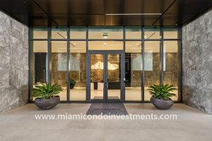 Gran Paraiso lobby entrance