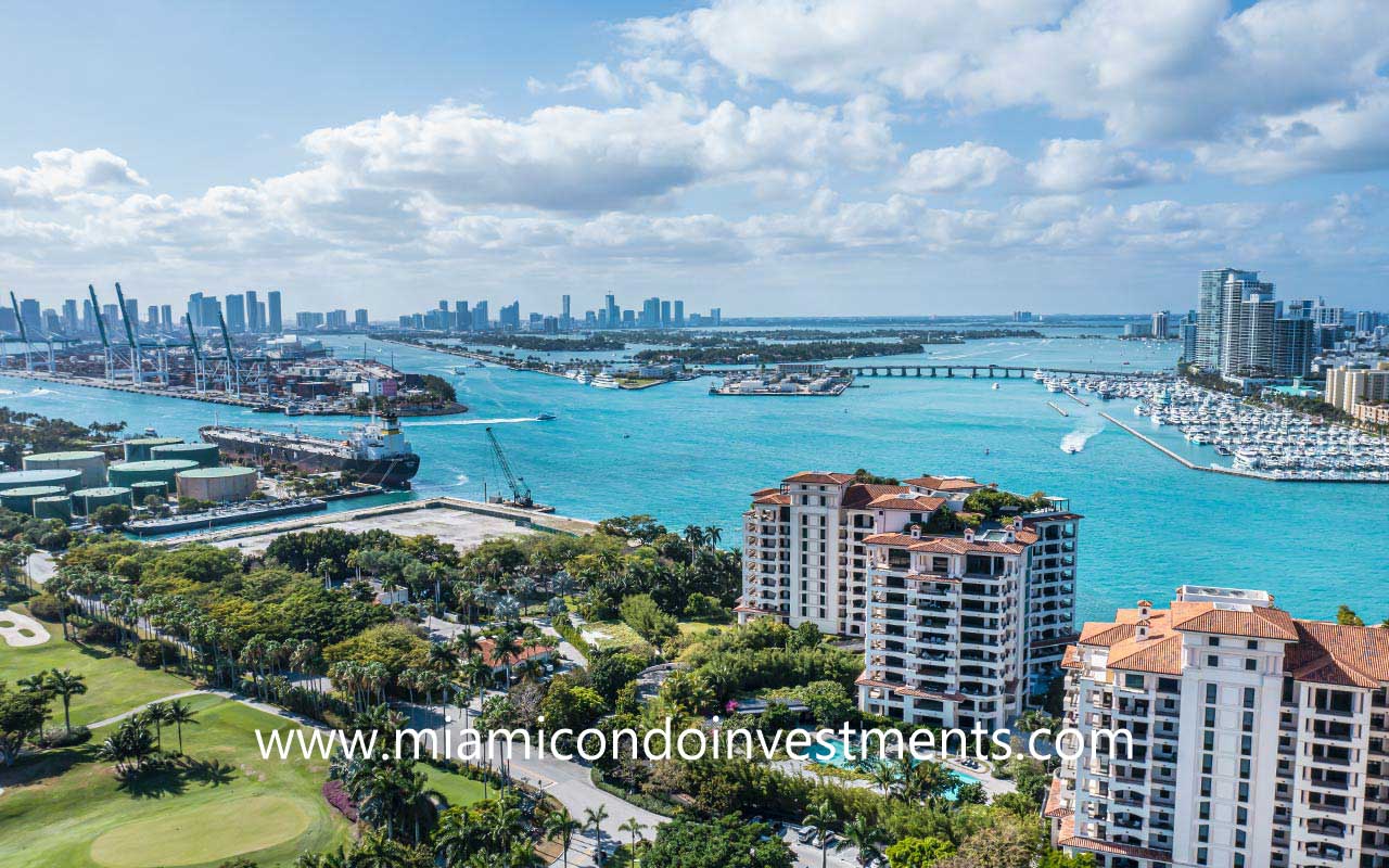 Downtown Miami skyline views from Palazzo Della Luna