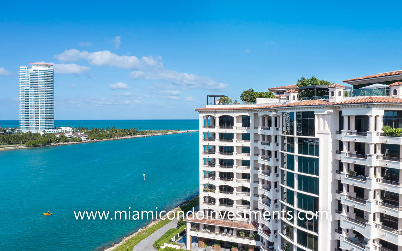 water views from Palazzo Della Luna