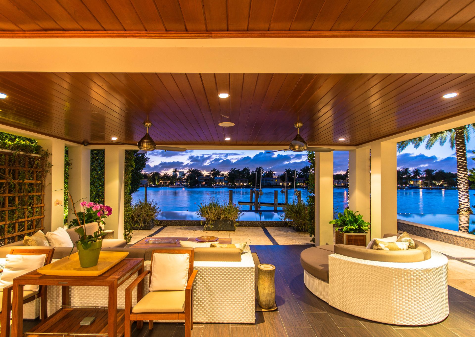 300 W Rivo Alto Miami Beach