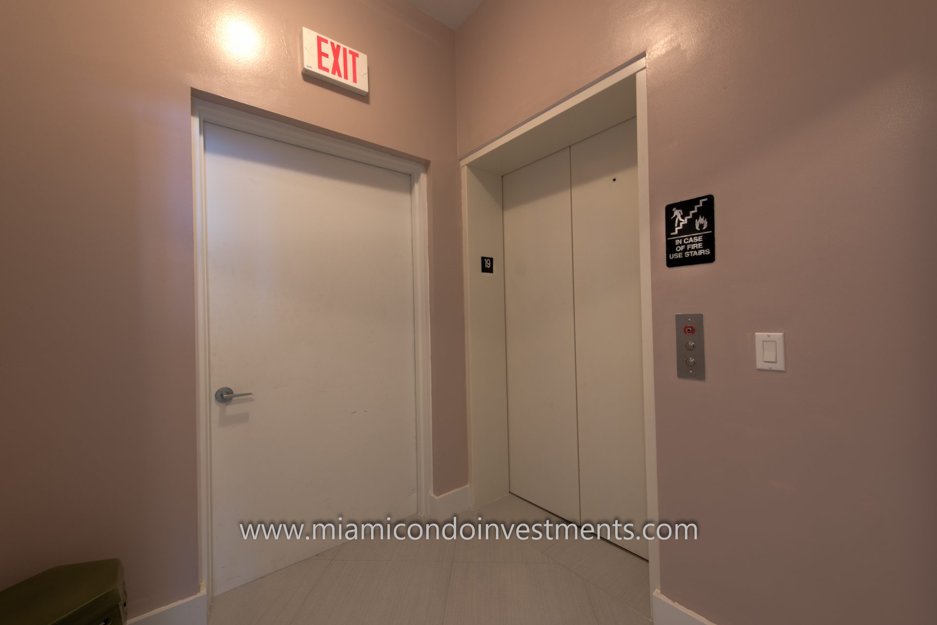private elevator / foyer private elevator / foyer