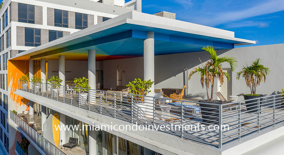 250 Wynwood sundeck