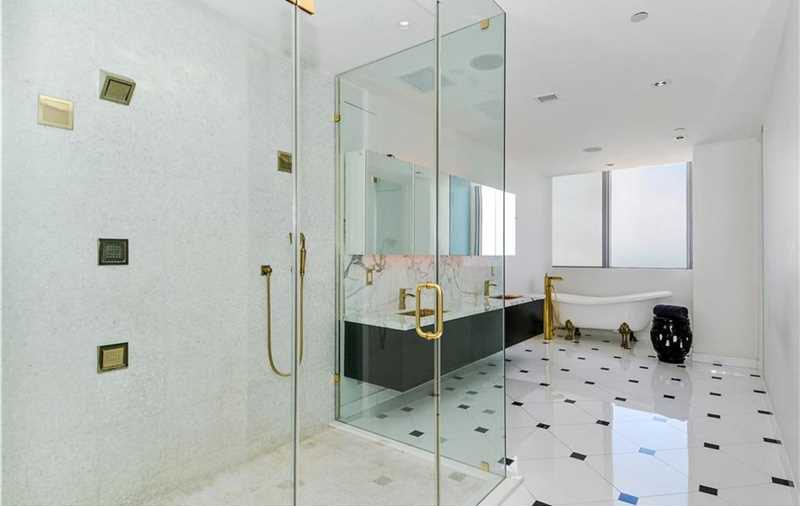 Mario Chalmers Penthouse (14)