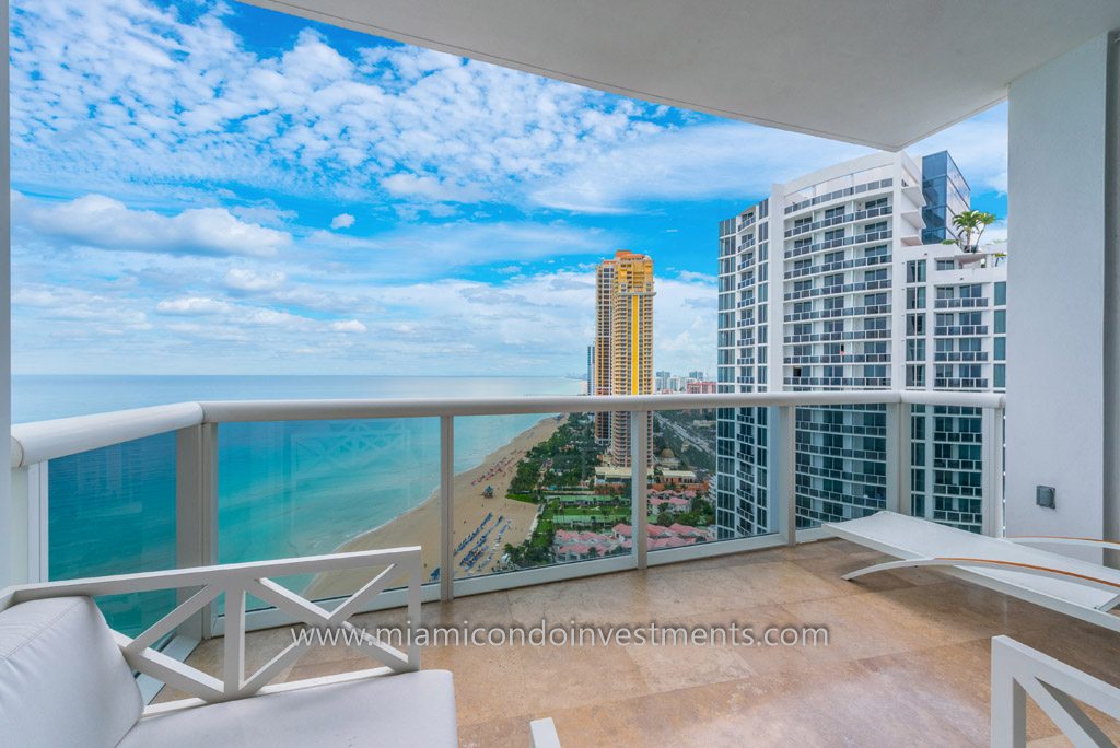 Trump Palace balcony