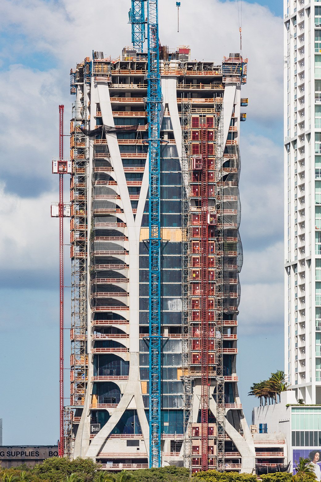 One Thousand Museum Miami Condos April 2017 05