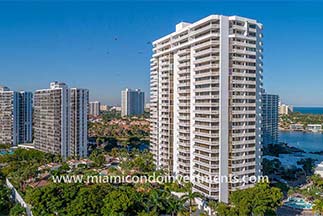 20281 E Country Club Dr Aventura