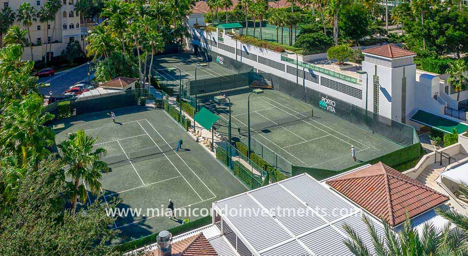 Porto Vita tennis courts