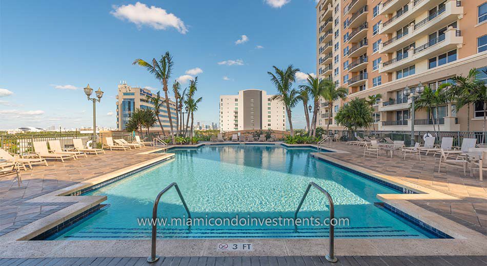 Gables Marquis pool deck