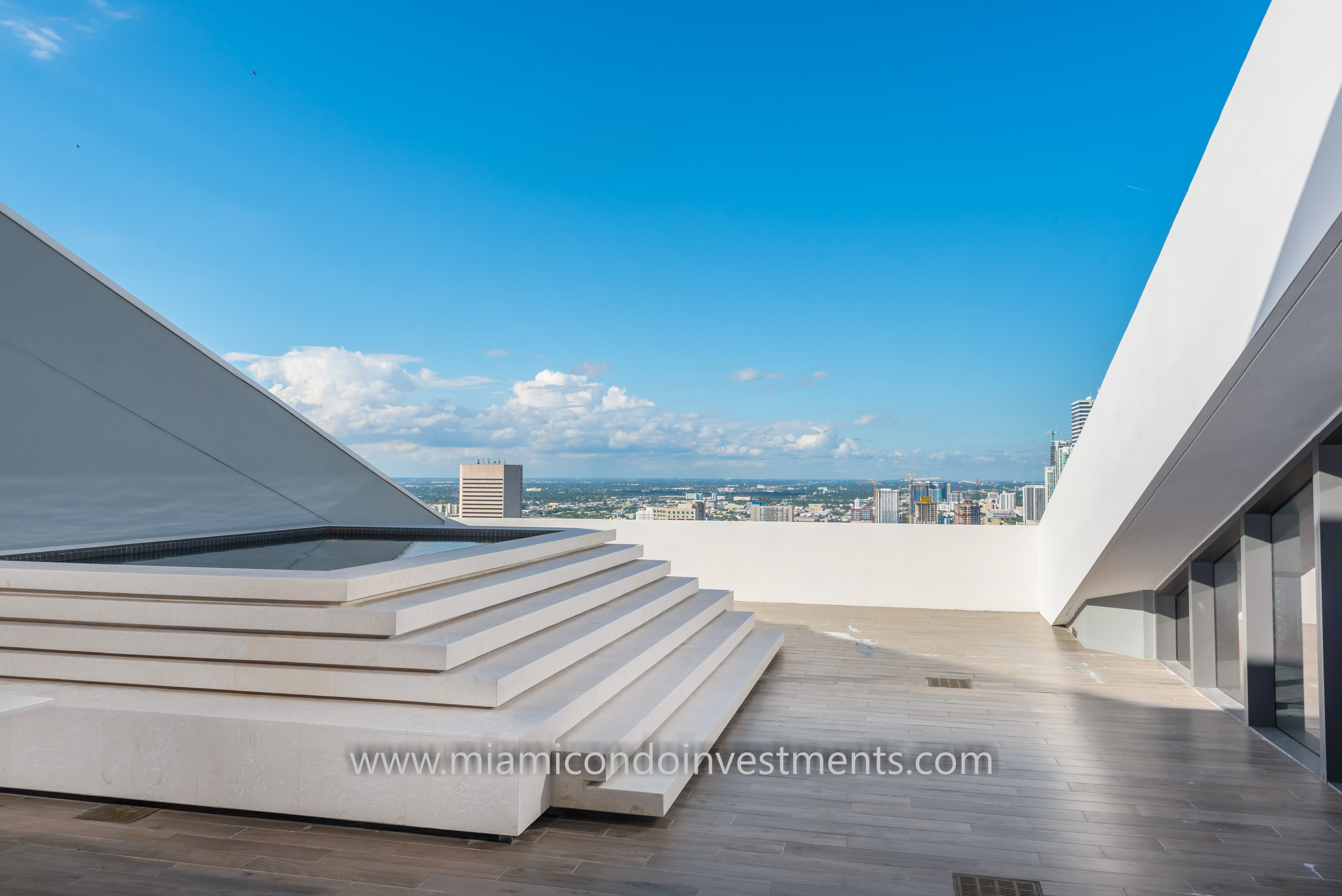 Reach Penthouse Brickell City Centre Rooftop Pool