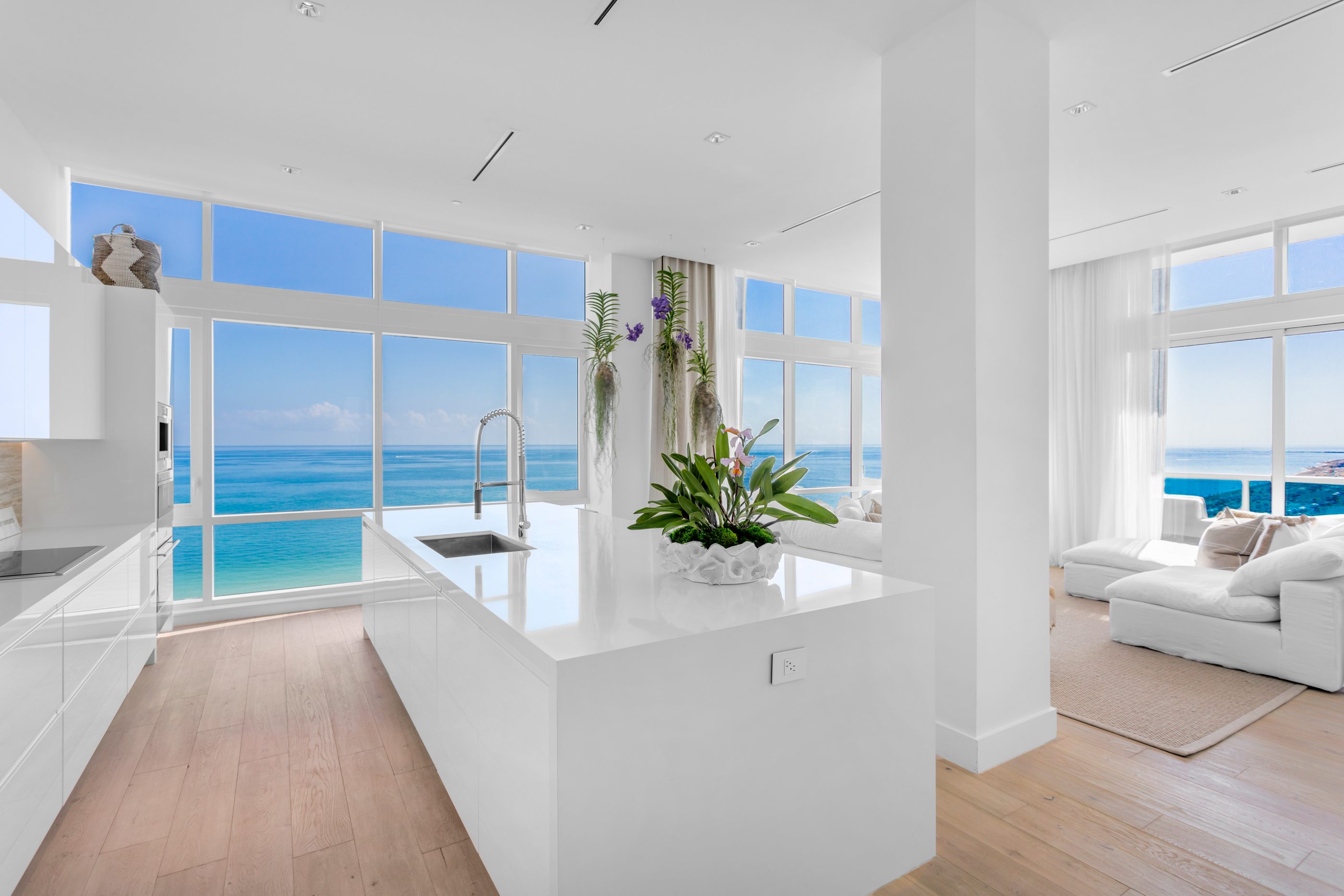 1 Homes South Beach Penthouse