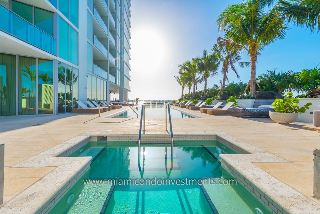 6th floor pool deck at Biscayne Beach