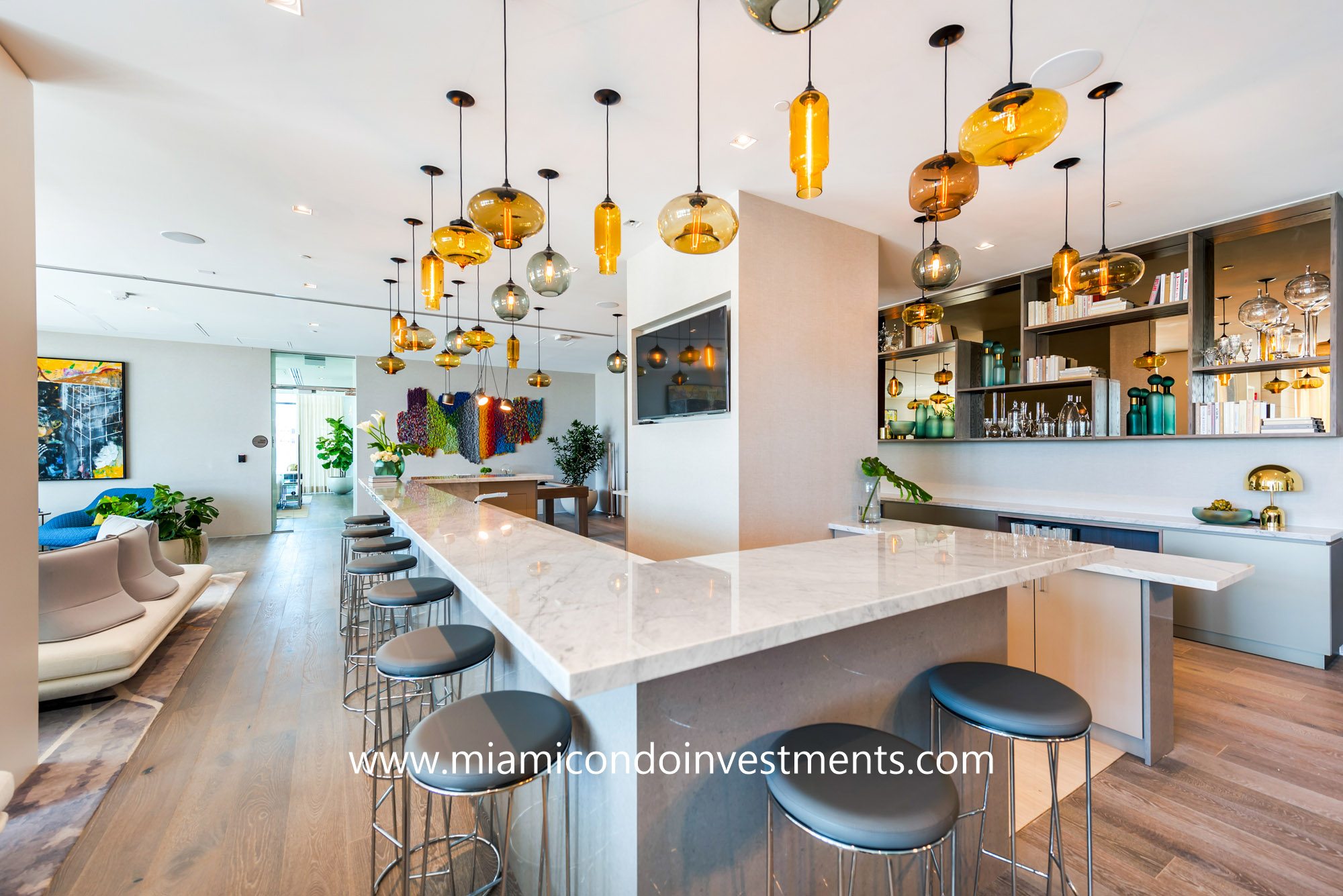 bar at Paraiso Bay club room