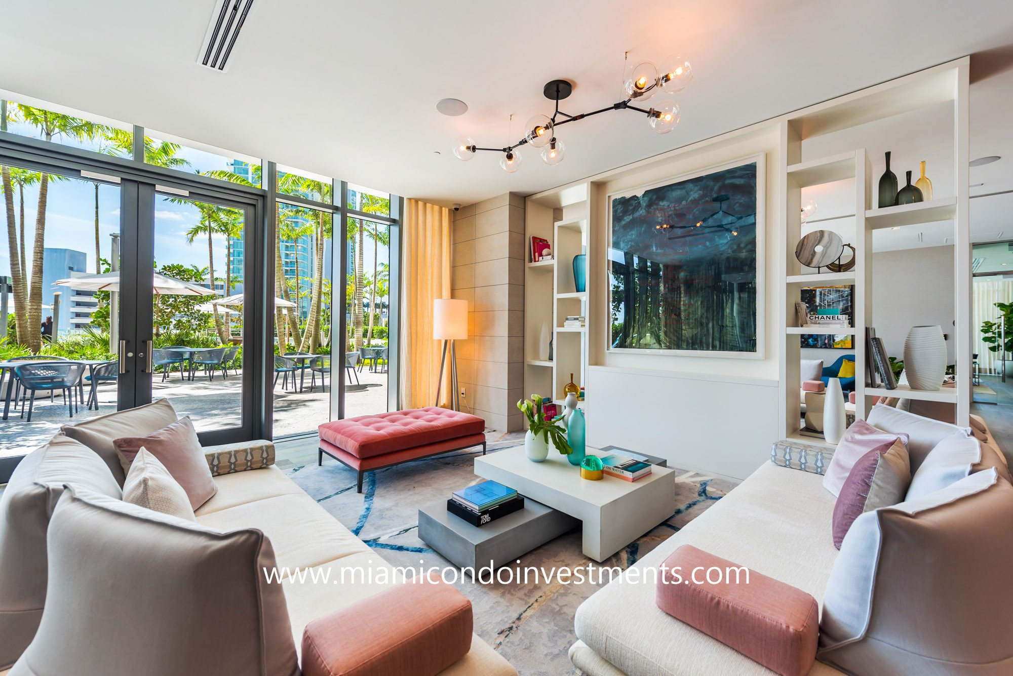 lounge area at Paraiso Bay club room