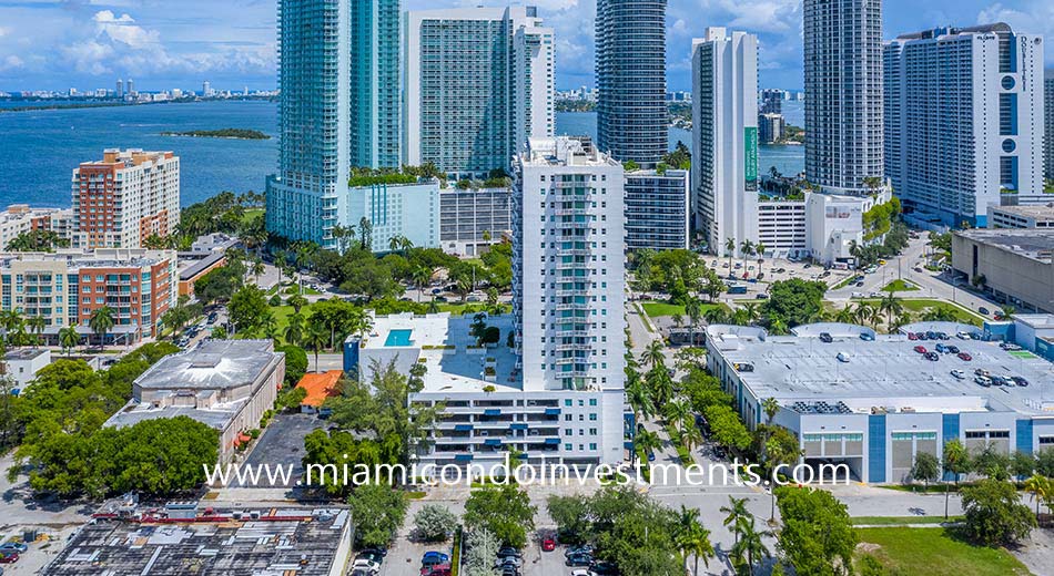 aerial photo of 1800 Biscayne Plaza