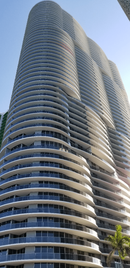 Aria on the Bay condos