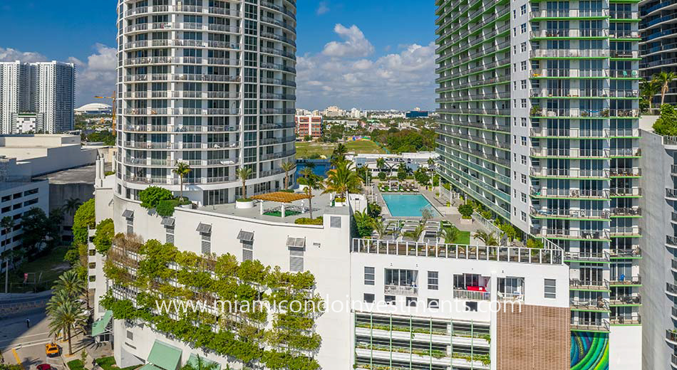 Opera Tower pool deck