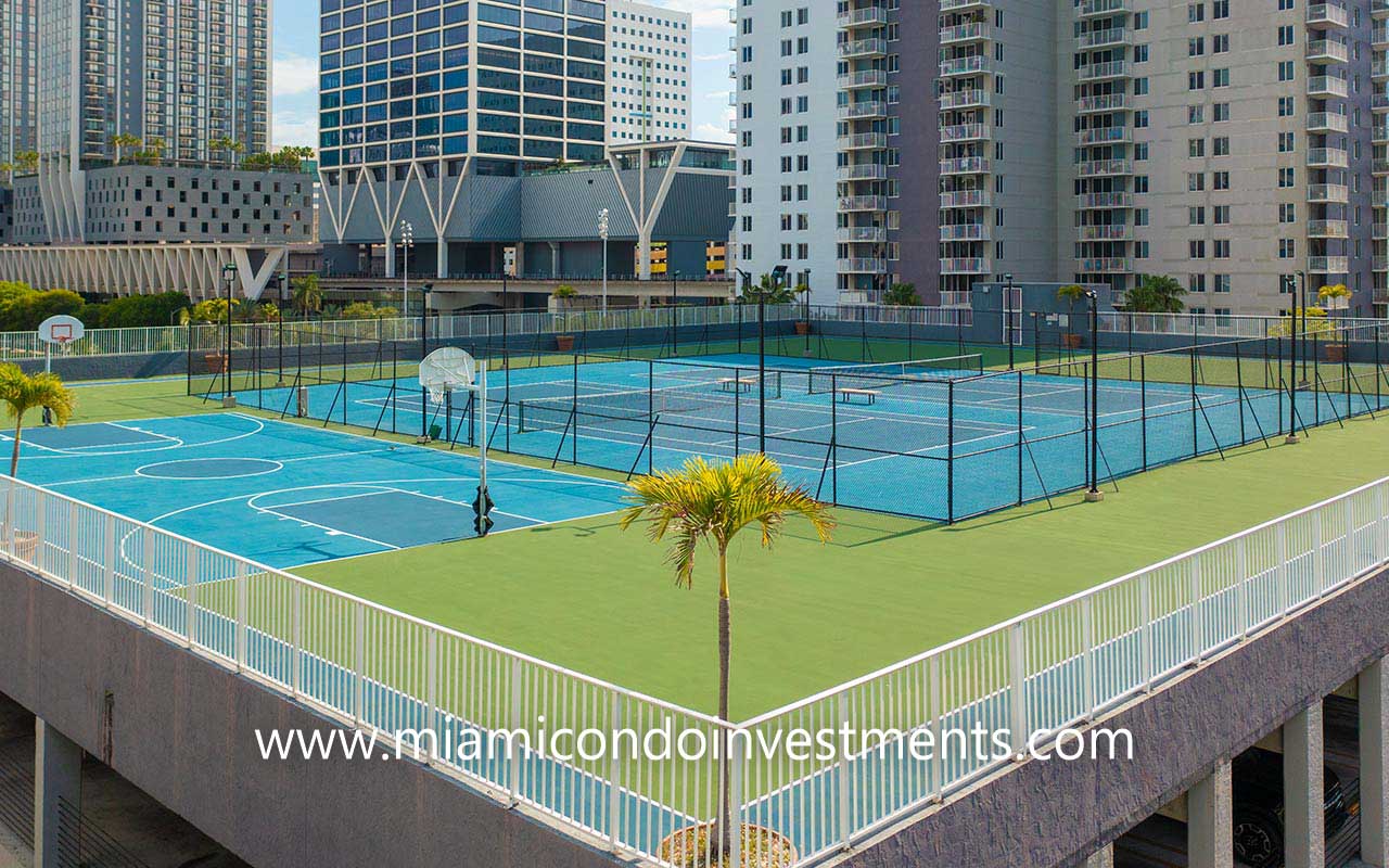 The Madison Downtown basketball and tennis courts