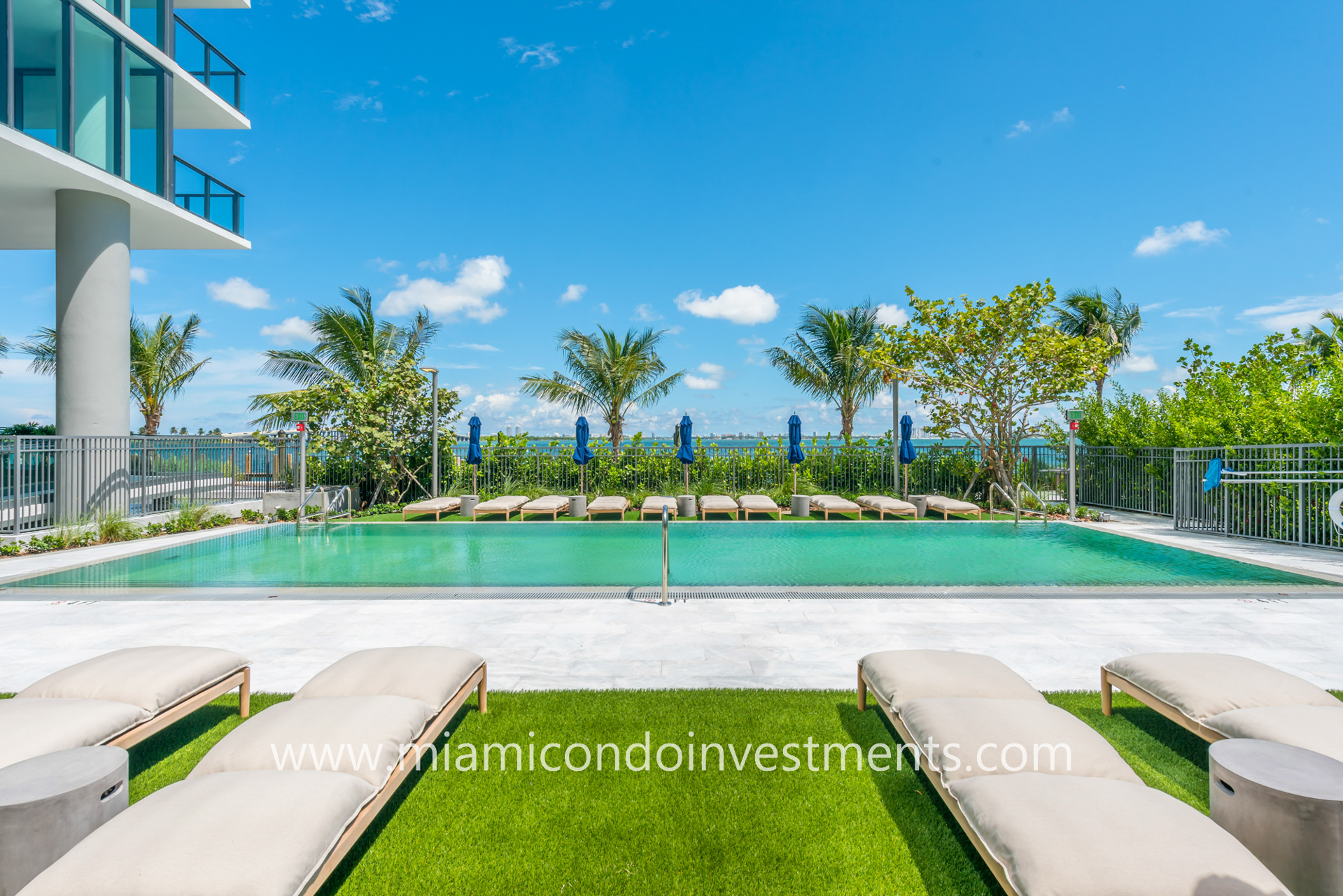 bayfront pool at One Paraiso