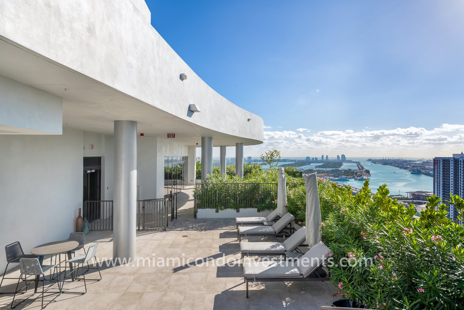 Canvas rooftop pool deck