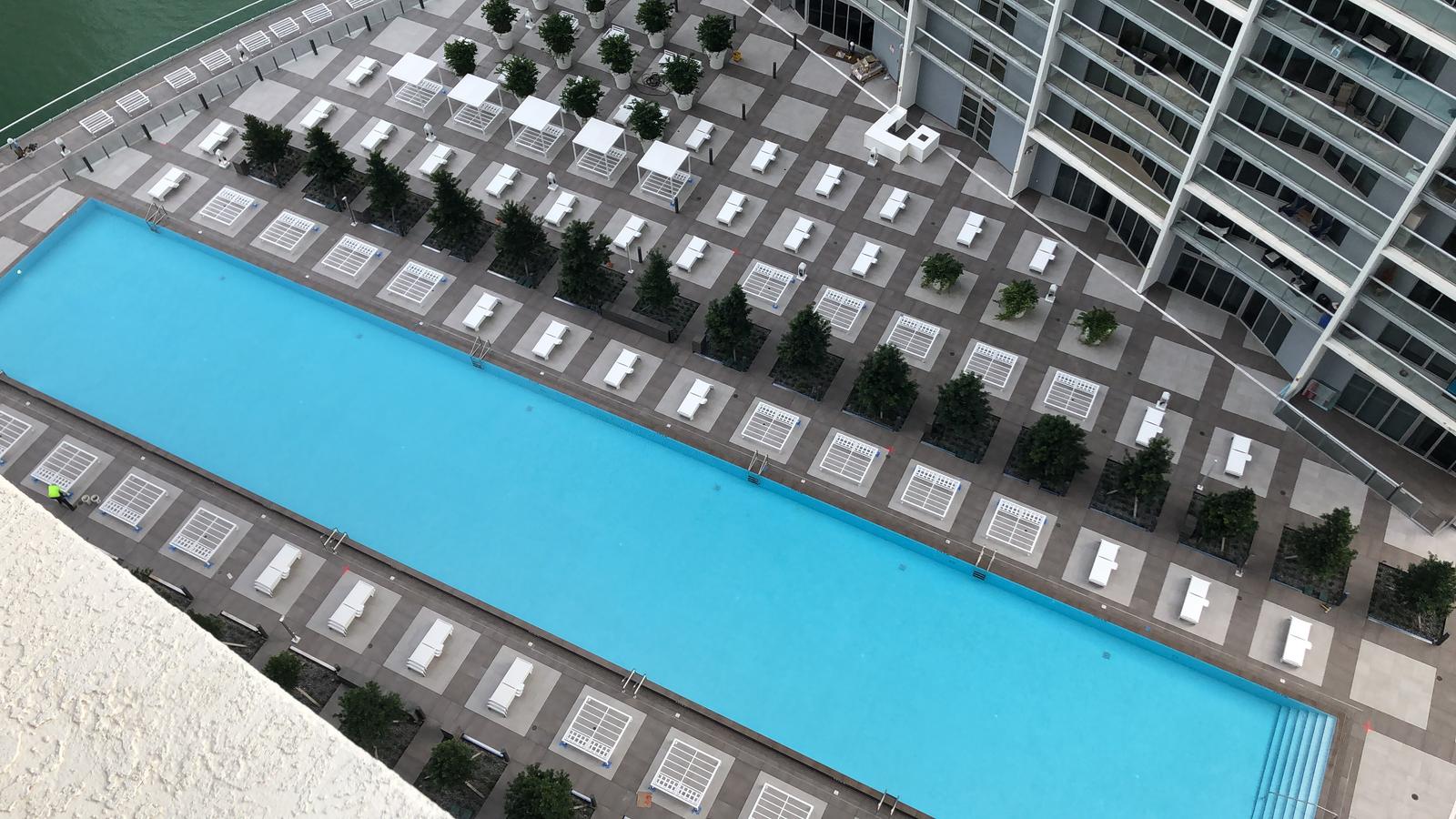 Icon Brickell pool deck 2018