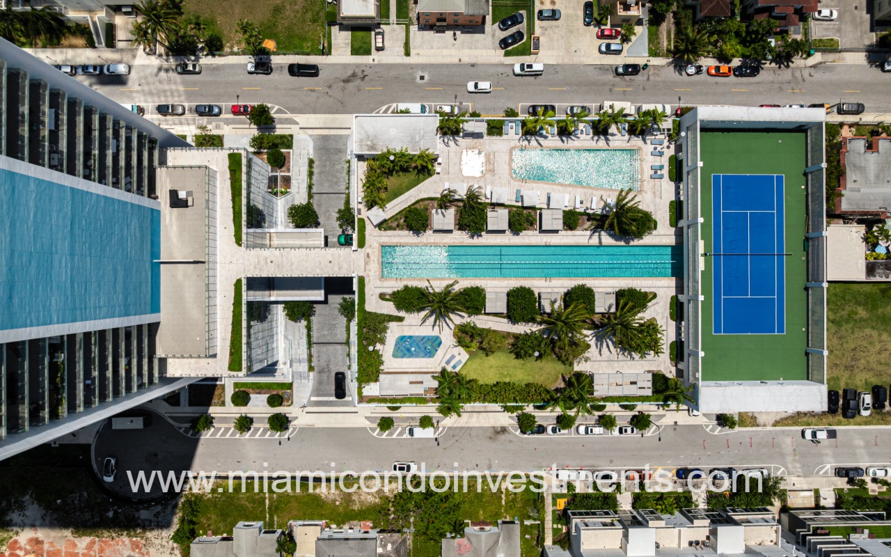 Missoni Baia drone top down view of pool area and outdoor amenities