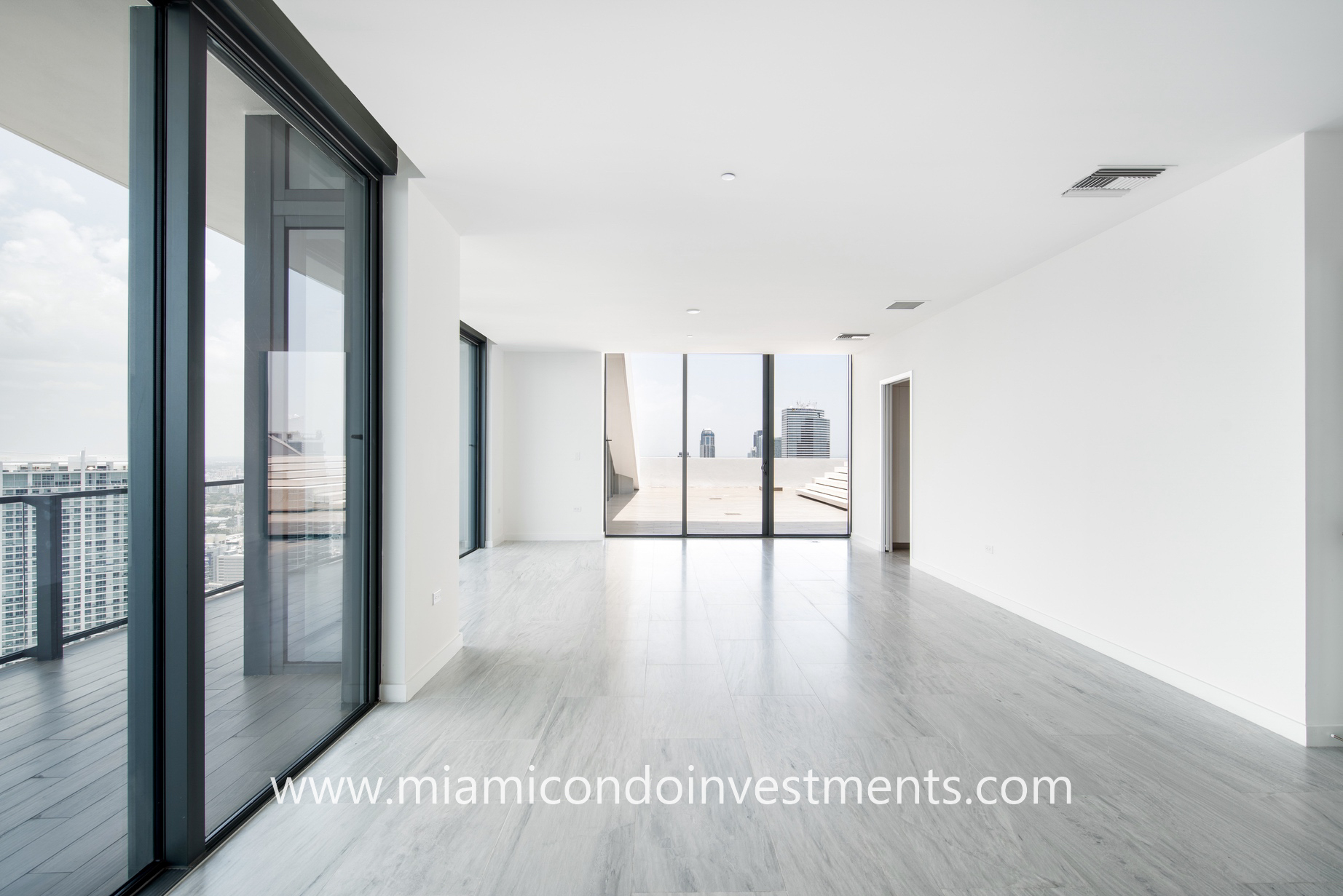 dining room and rooftop terrace