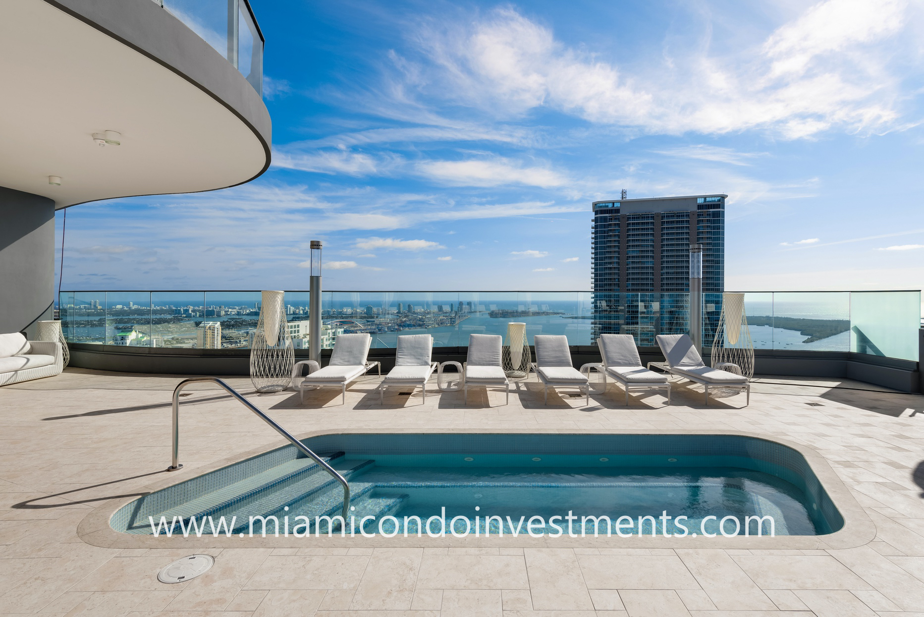 Brickell Flatiron rooftop hot tub