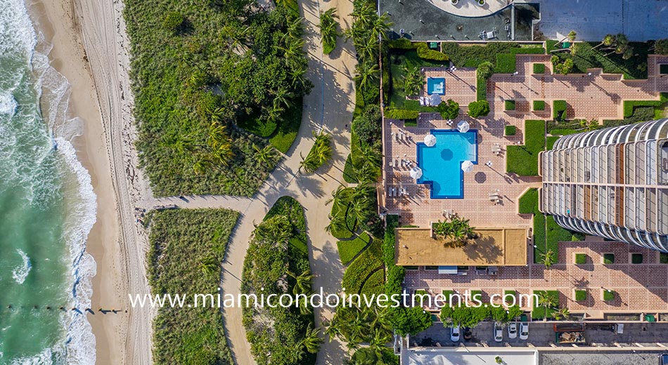 pool deck and beach at Tiffany of Bal Harbour