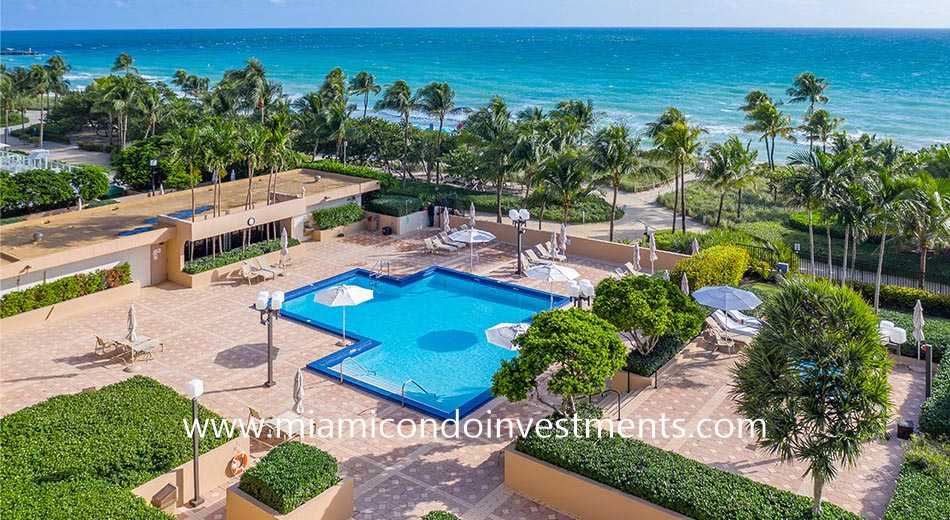 view of Atlantic Ocean from Tiffany of Bal Harbour pool deck