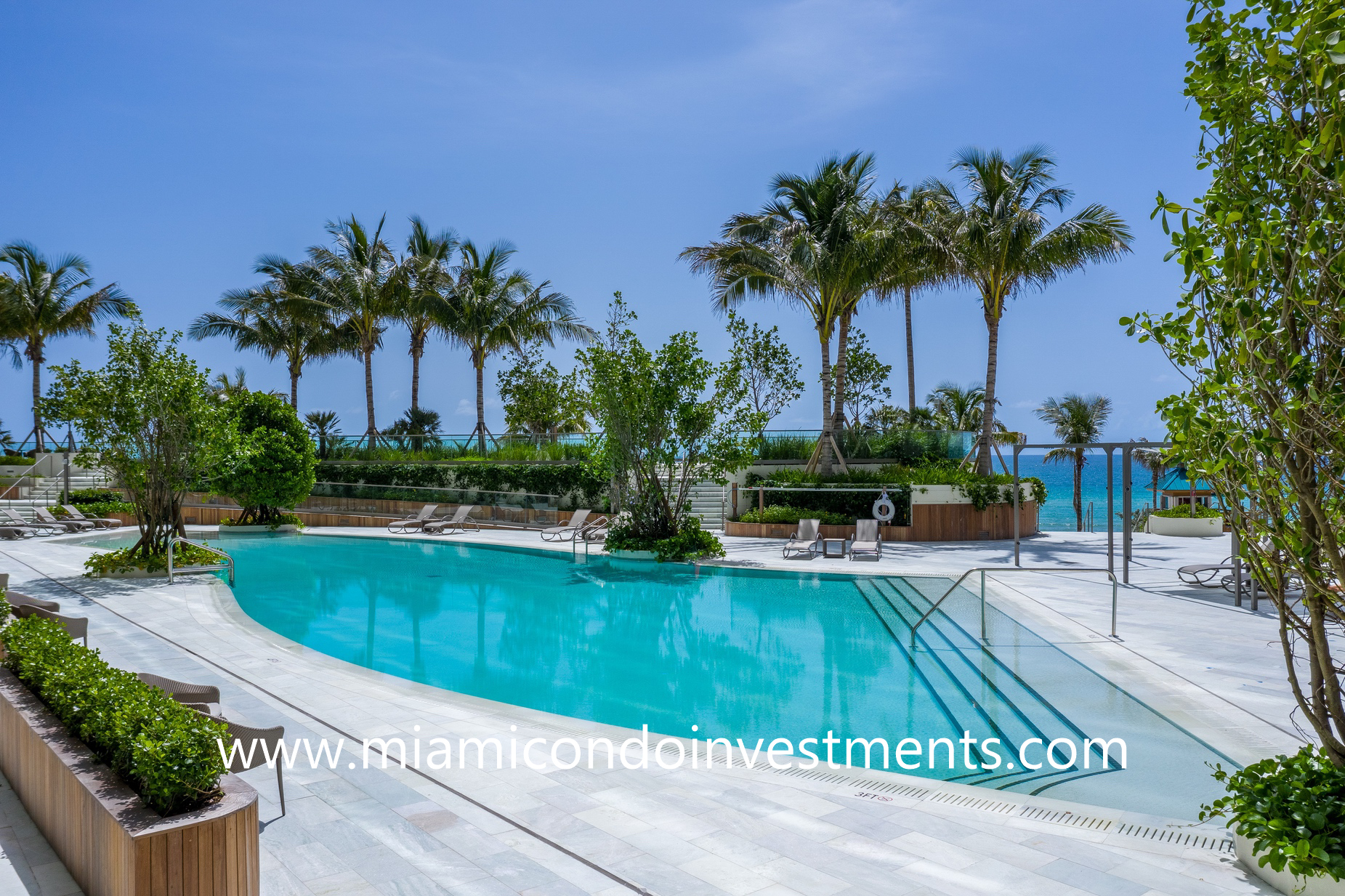 Armani Casa infinity-edge pool infinity-edge pool at Armani Casa Residences