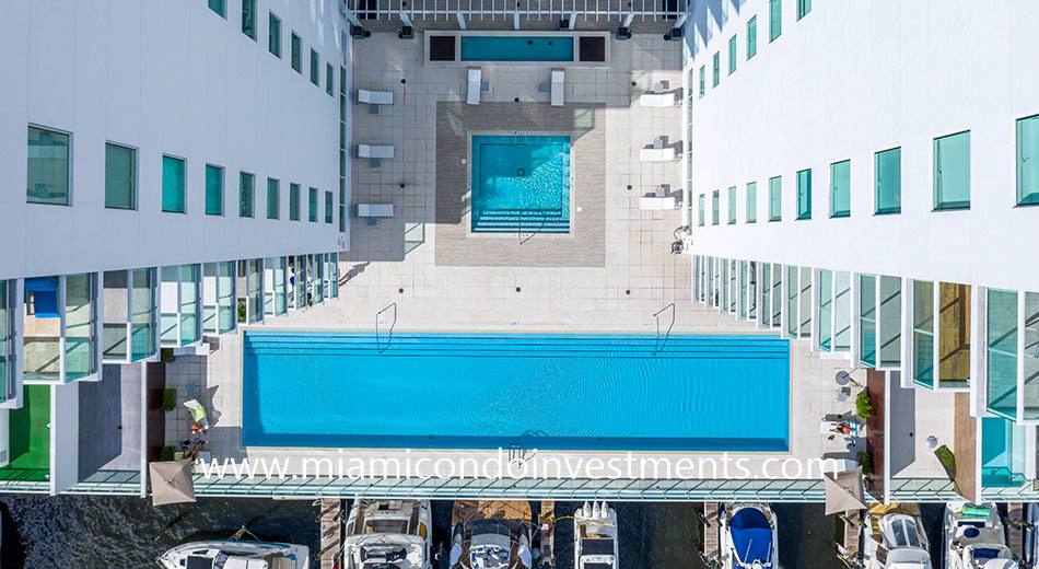 aerial view of 400 Sunny Isles pool deck