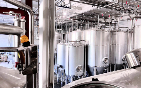 Cervecería La Tropical Brewery is state of the art with 32,000 hectoliters of brewing capacity. Cervecería La Tropical Brewery is state of the art with 32,000 hectoliters of brewing capacity.