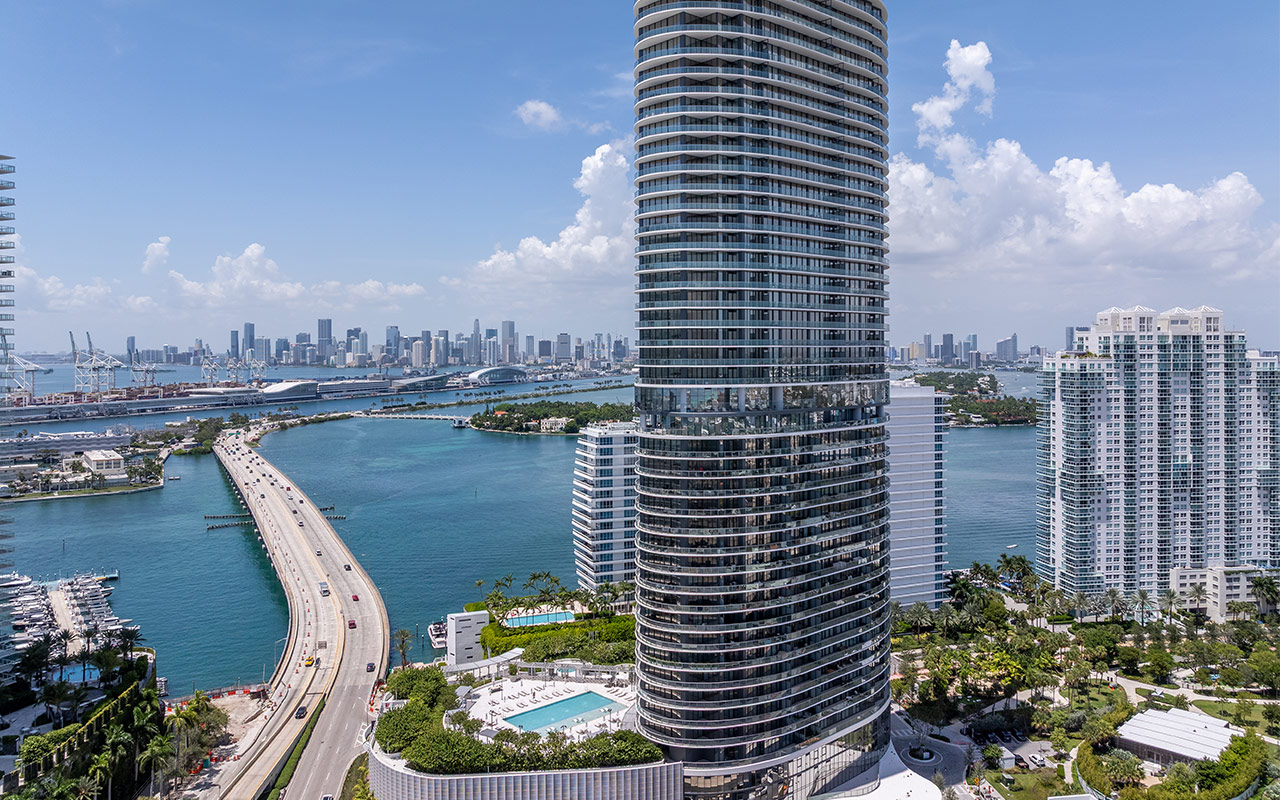 Five Park condominium