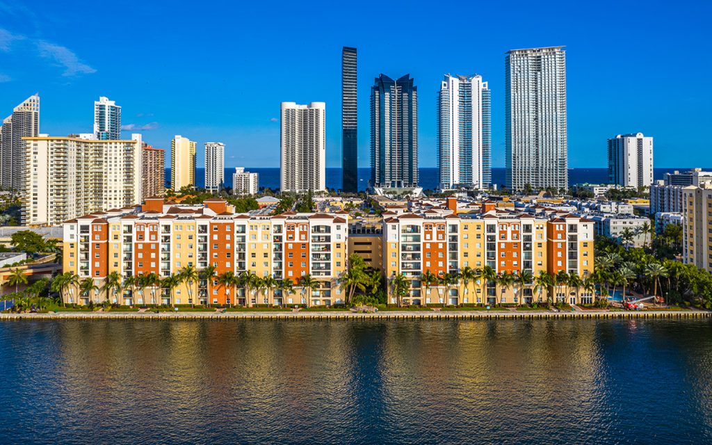 Porto Bellagio Condo images
