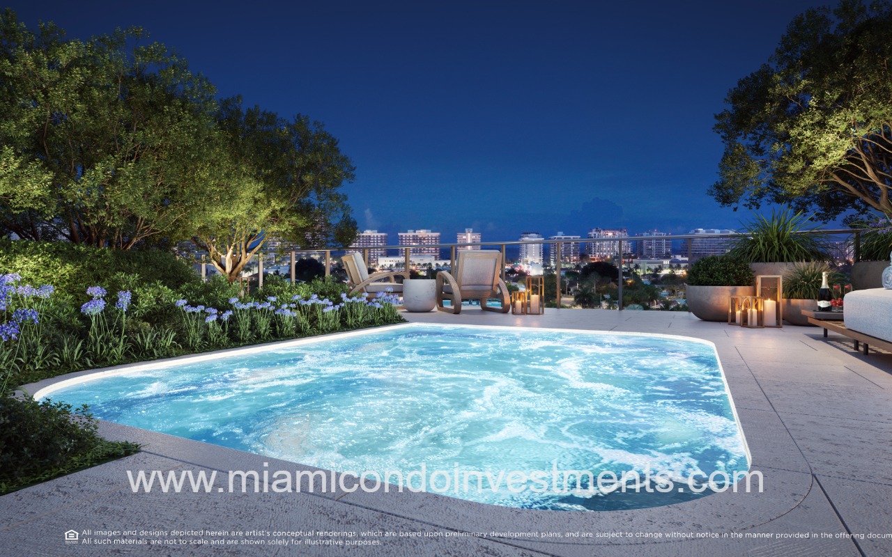 La Baia North rooftop adult spa