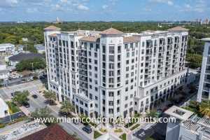 Merrick Manor condominium