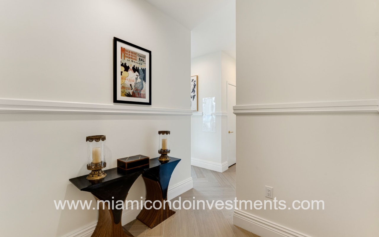 NoMad Wynwood 2-bedroom hallway