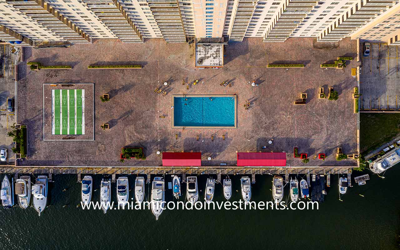 Winston 100 Pool Deck Aerial View