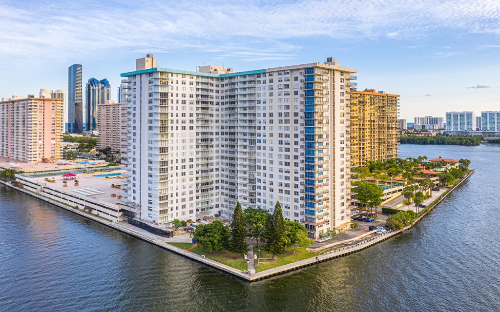 Winston 500 Condos Tower View