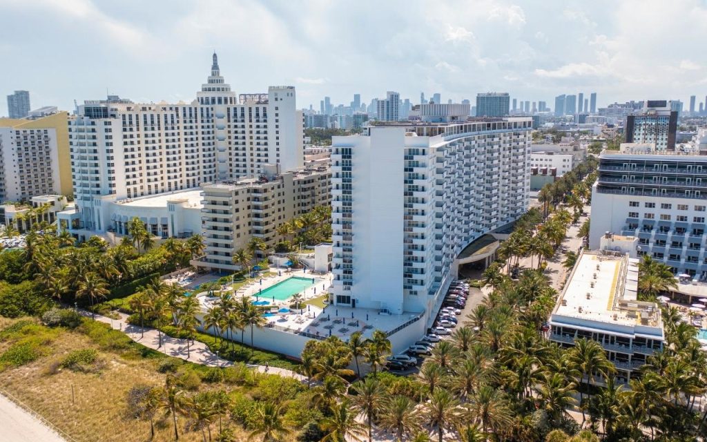 100 Lincoln Rd, Miami Beach, FL 33139