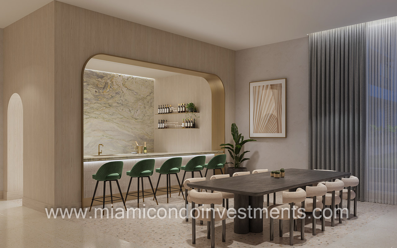 600 Miami Worldcenter bar