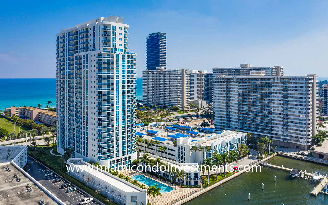 Pool Deck at Ocean Marine Yacht Club