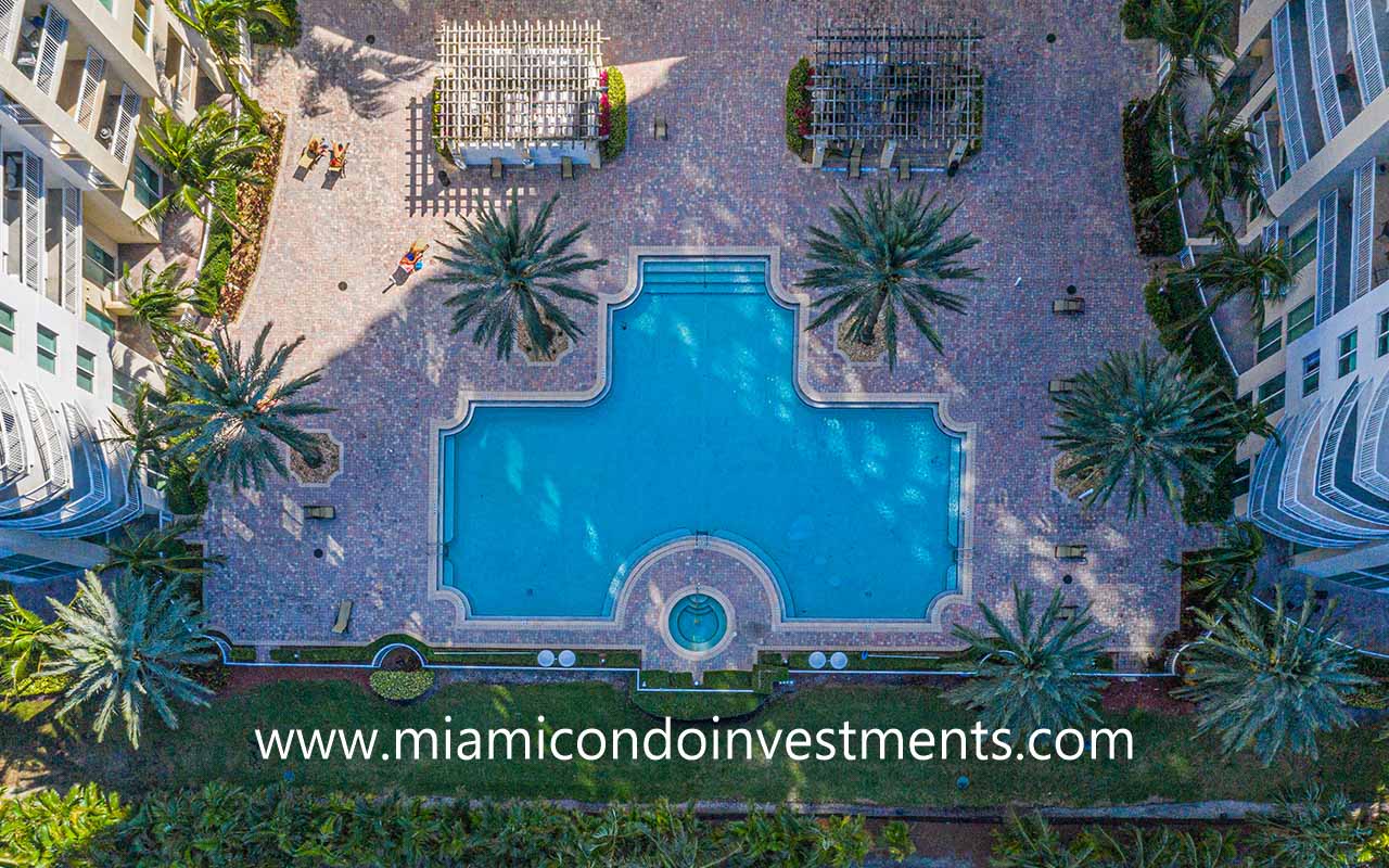 Duo Hallandale Beach Pool View