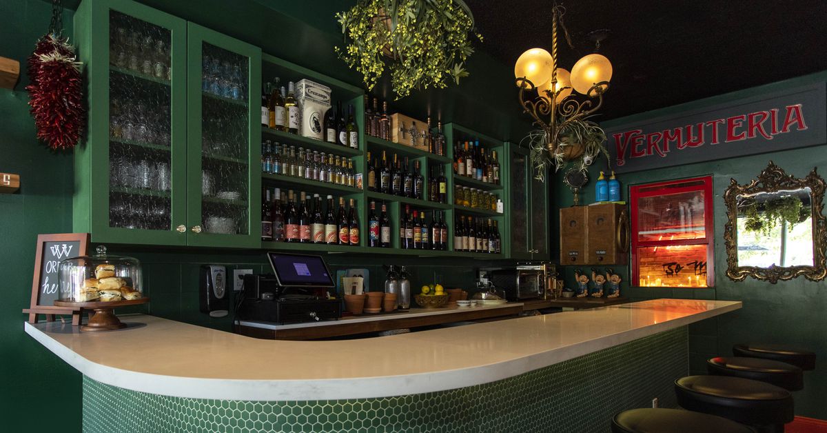 Victoria’s Vinos y Vermuteria Now Open in Coconut Grove Victoria’s Vinos y Vermuteria Now Open in Coconut Grove