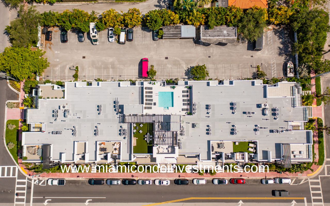 Ten30 South Beach Condos Pool Deck