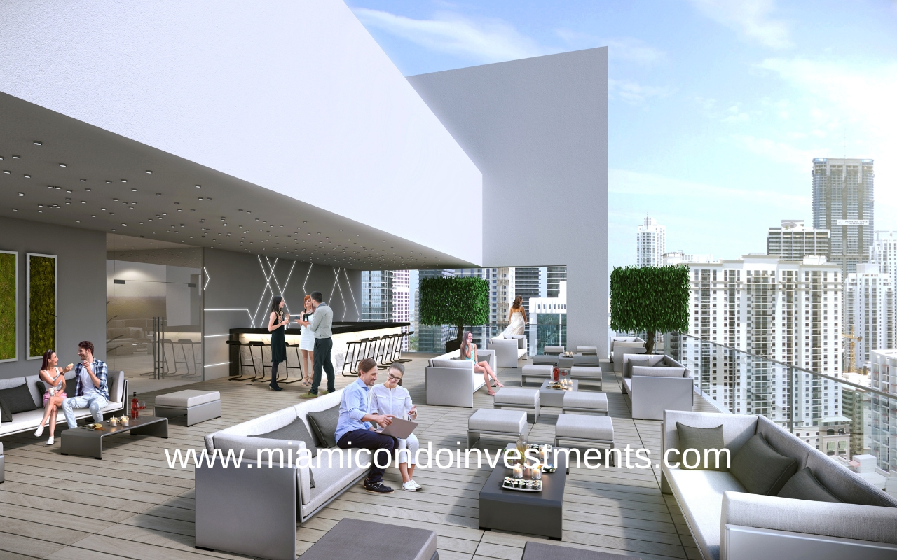 Smart Brickell Tower Rooftop Lounge