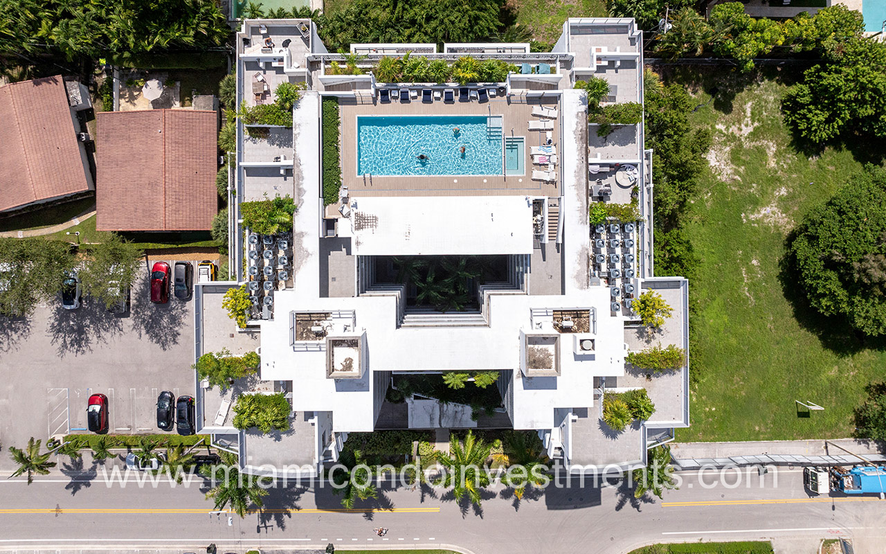 Bay Harbor One rooftop pool deck