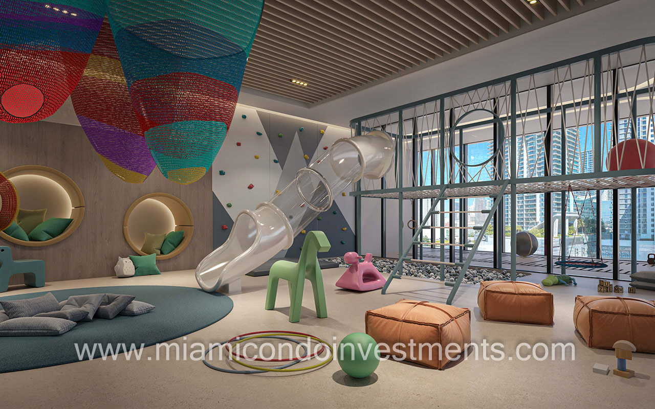 One Twenty Brickell kids room