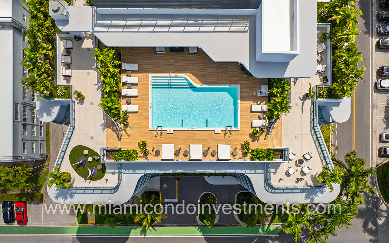 Alana Bay Harbor rooftop pool