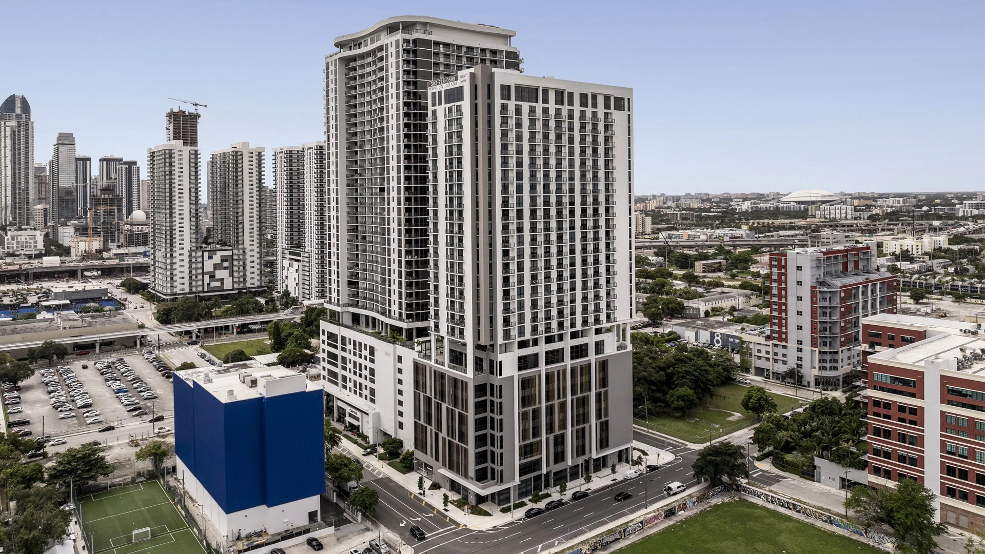 UNI Tower Apartments
